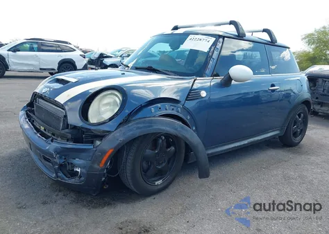 2010 Mini Cooper из США, поврежденный, VIN WMWMF3C52ATZ25692